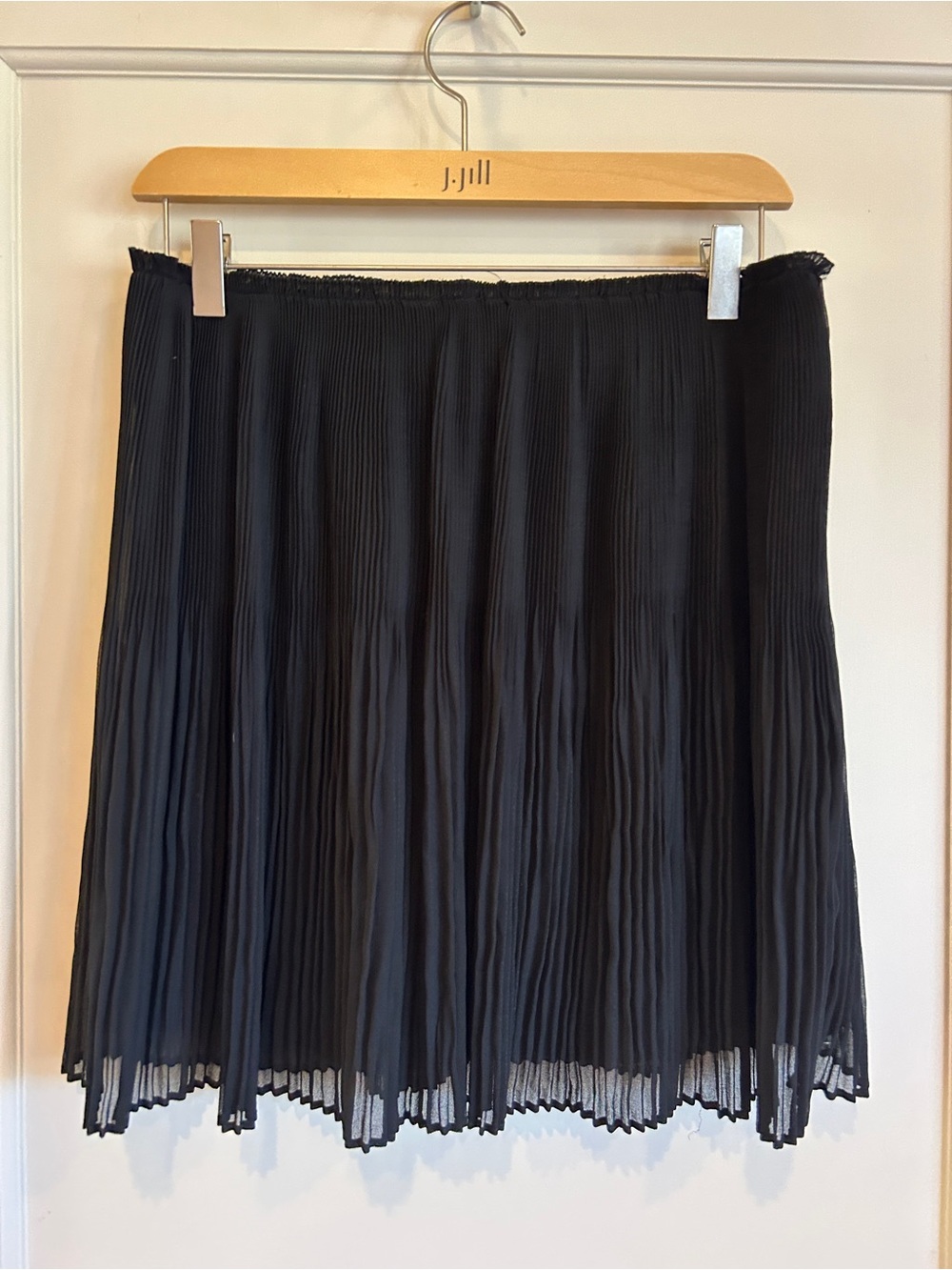 H&M Black Pleated Skater Skirt